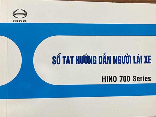 so-tay-huong-dan-nguoi-lai-xe-cua-dau-keo-hino-700
