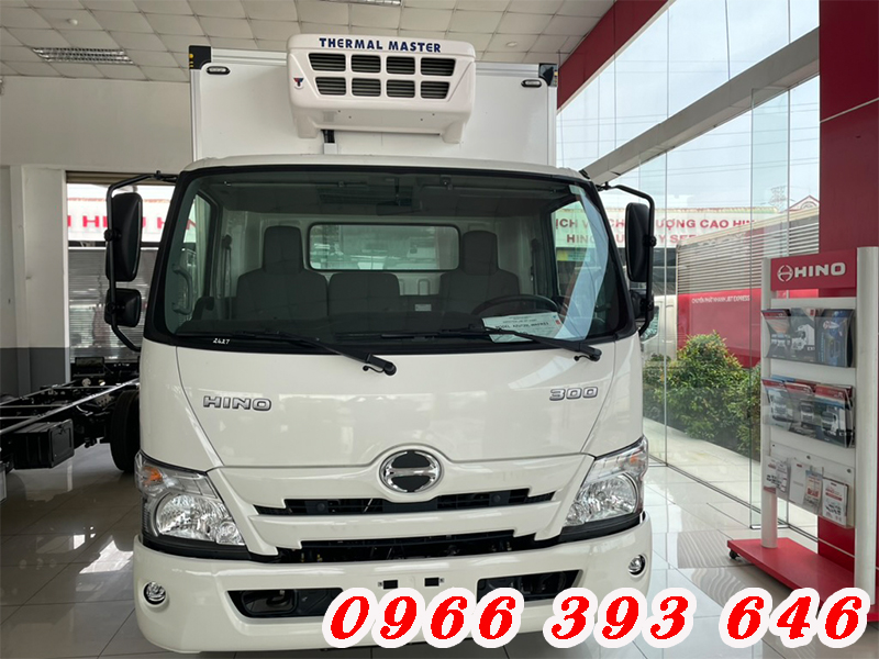 gia-lan-banh-xe-hino-1.9-tan-thung-dong-lanh-tu-950-trieu