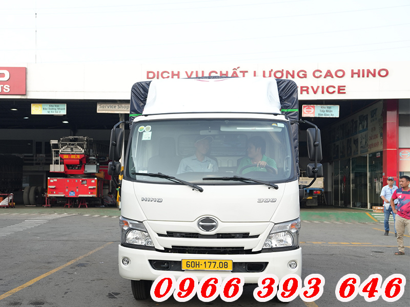 xe-hino-2.5-tan-ca-bin-rong