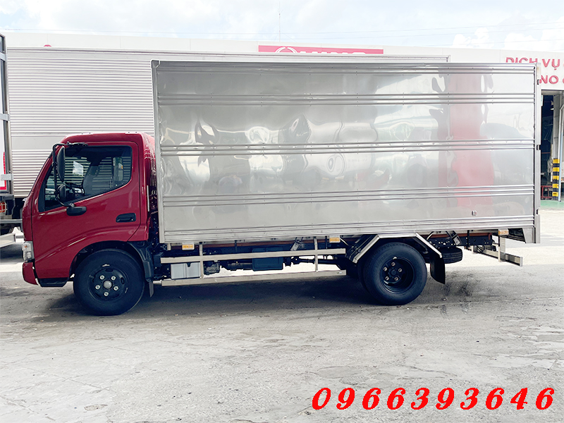 xe-hino-1t9-thung-kin-dai-4.5-met