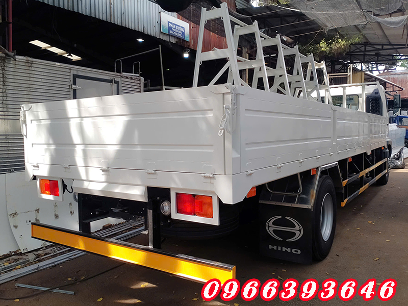 xe-hino-8-tan-thung-lung-cho-kinh-tieu-chuan-euro-5