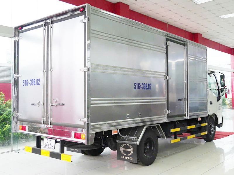 Xe-hino-2t5-thung-dai-4.5-met