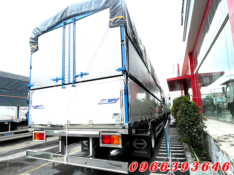 Xe-hino-FG8JP8A-tai-hang-hoa-7.9-tan