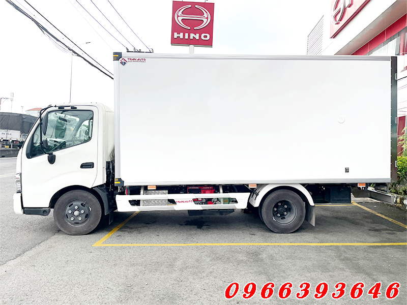 xe-hino-2t5-thung-bao-on-dai-4.5-met