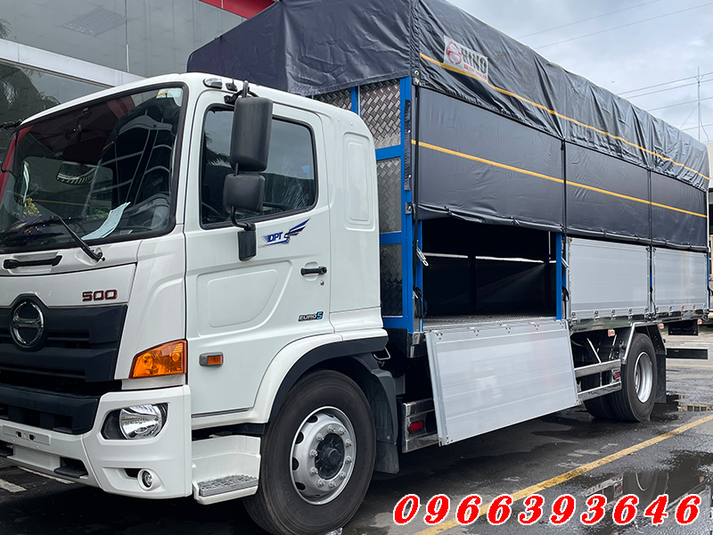 xe-hino-8-tan-thung-mui-bat-nhom