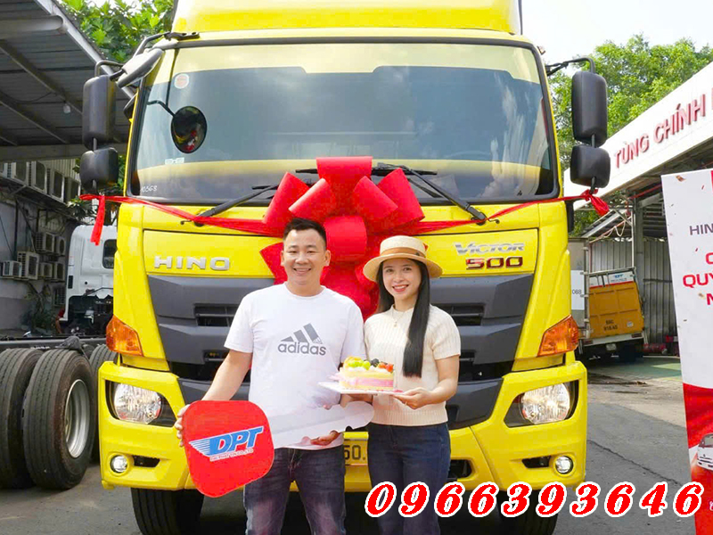 ban-giao-xe-hino-15-tan-mui-bat-nhom