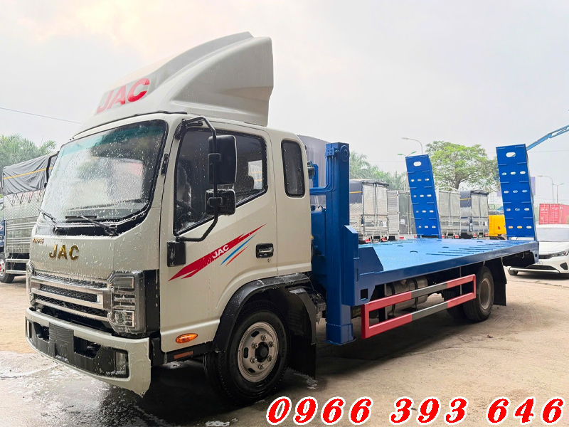 jac_750_cho_xe_may_cong_trinh