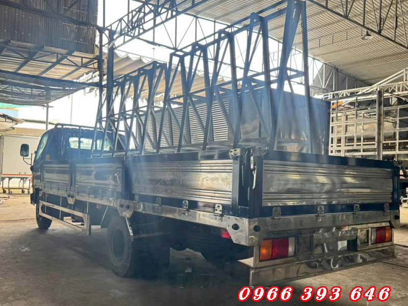 xe-hyundai-w11s-thung-lung-cho-kinh-dai-5-met